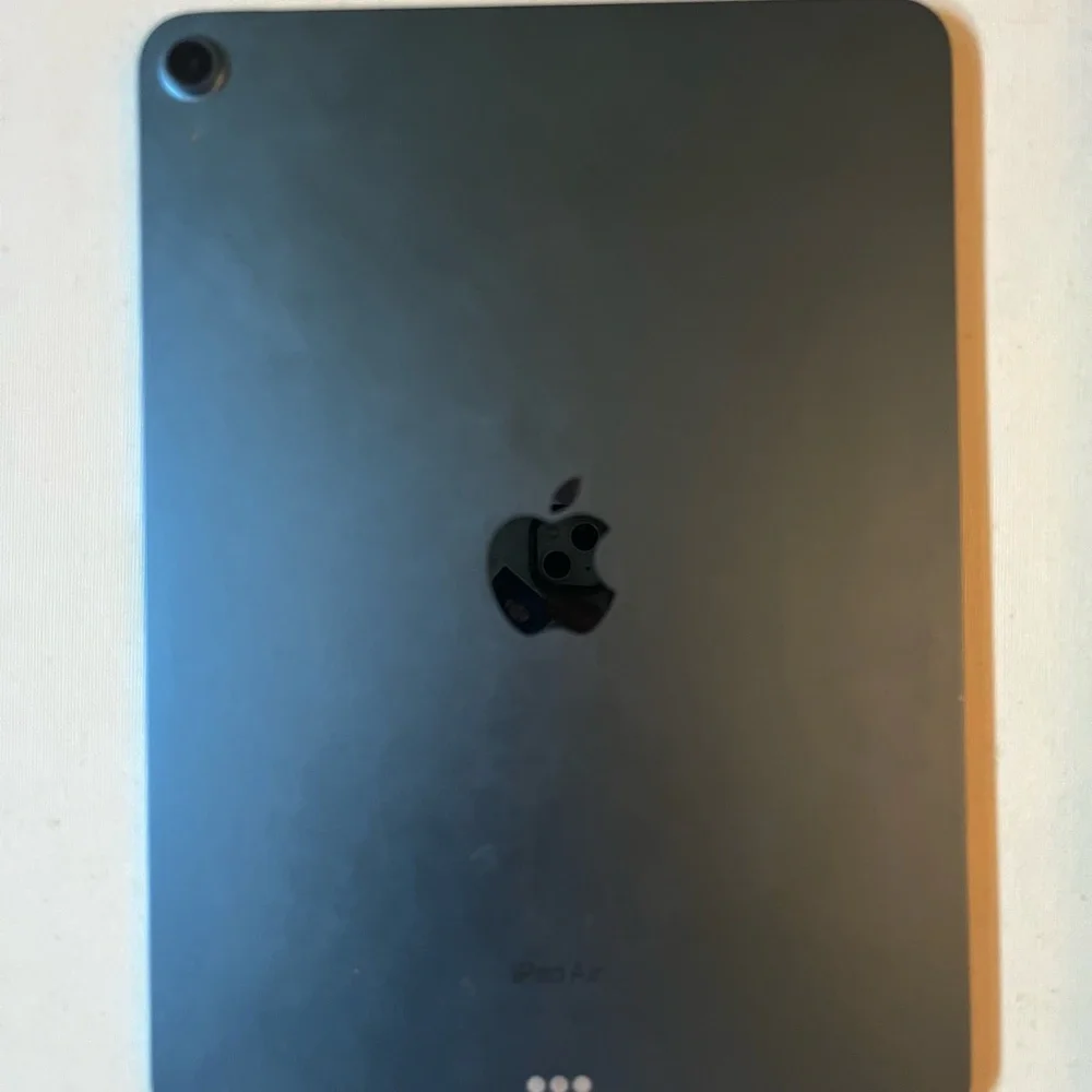 Apple Black Tablet Modern Design